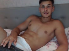 Watch hornyhotboy103's Cam Show @ Chaturbate 02/08/2017