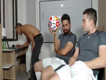 Watch soccer_hot's Cam Show @ Chaturbate 20/01/2021