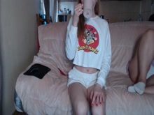 Watch momsroom's Cam Show @ Chaturbate 25/03/2021