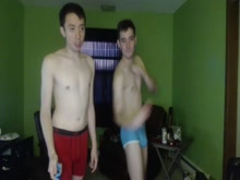 Watch 2gaymers's Cam Show @ Chaturbate 19/06/2022