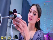 Watch breeding_material's Cam Show @ Chaturbate 21/10/2025